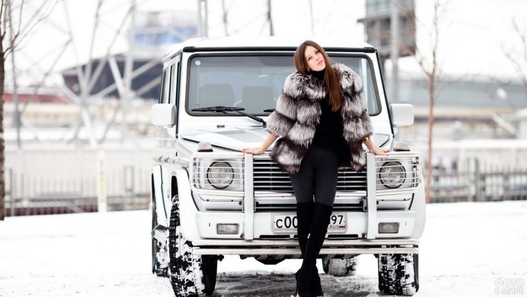 Девушка с ГЕЛИКОМ