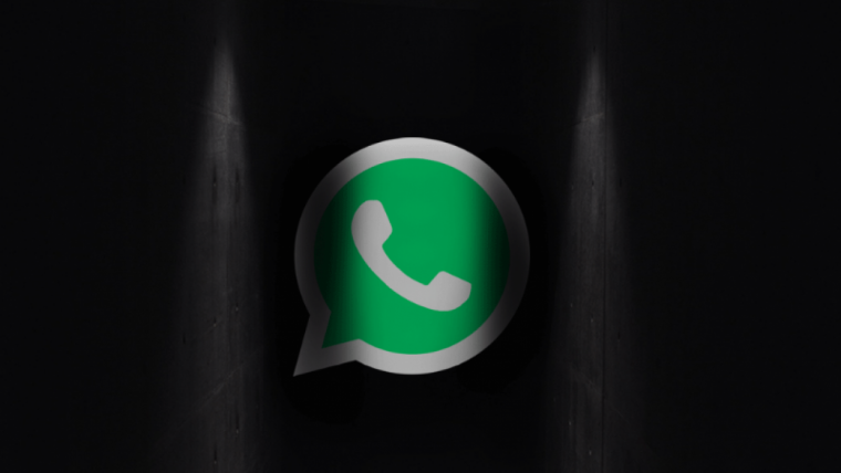 Ватсап на черном фоне
