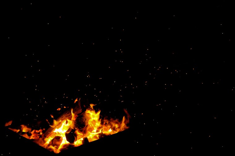 Огонь и пепел