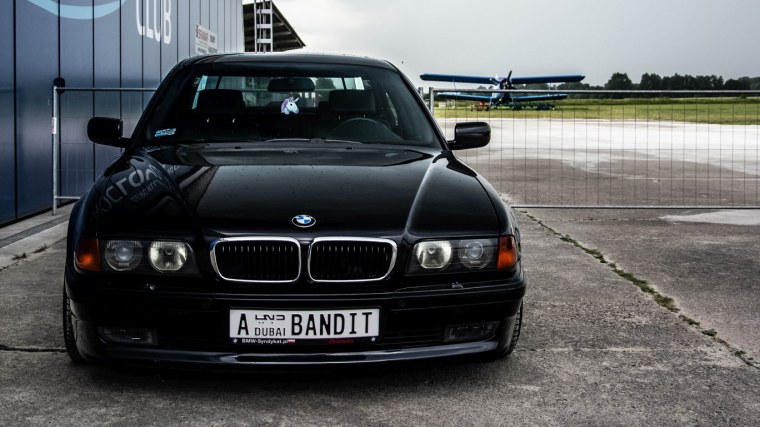 BMW 7 e38 бандитская