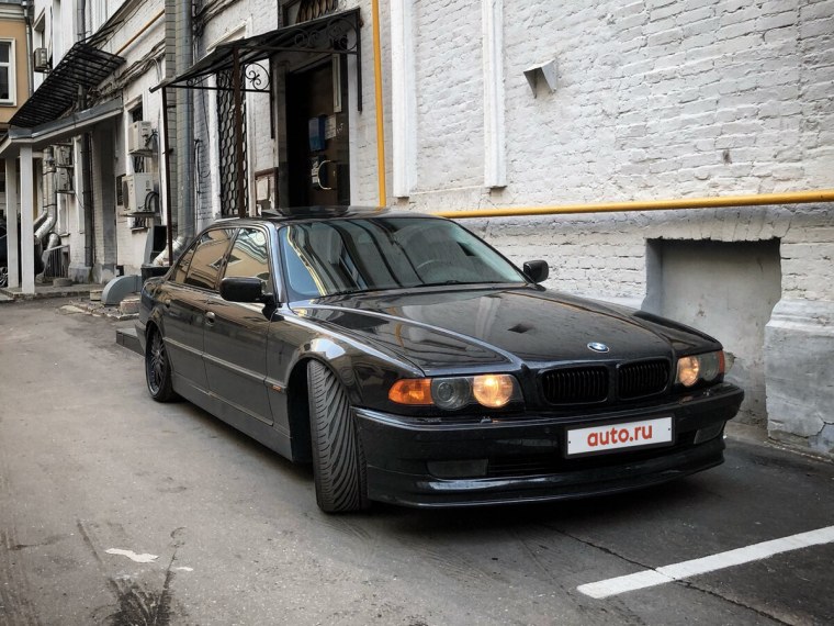 BMW 750i е38