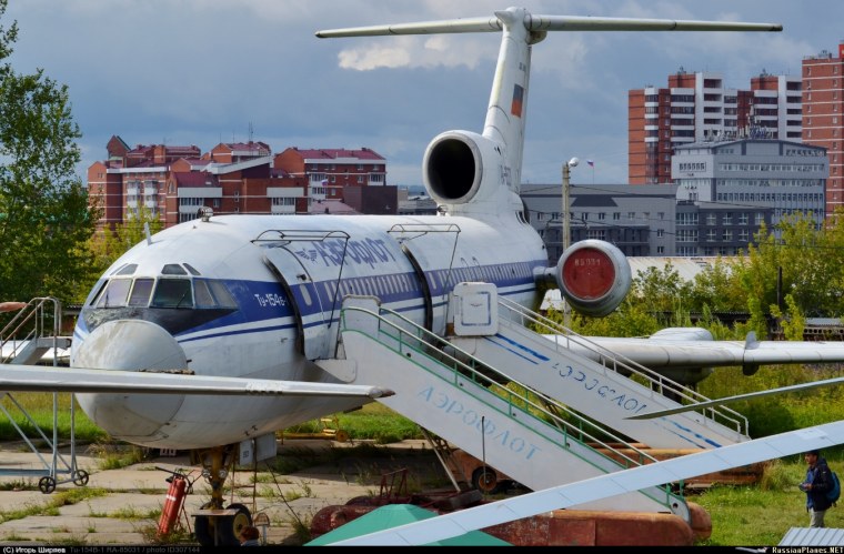 Самолет ту 154