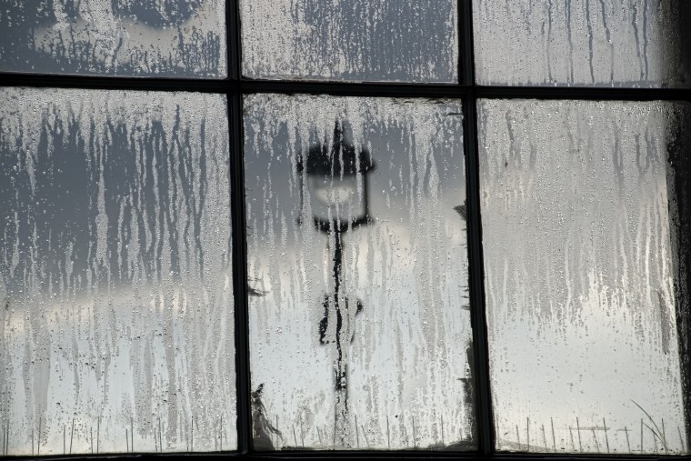 Дождь за окном