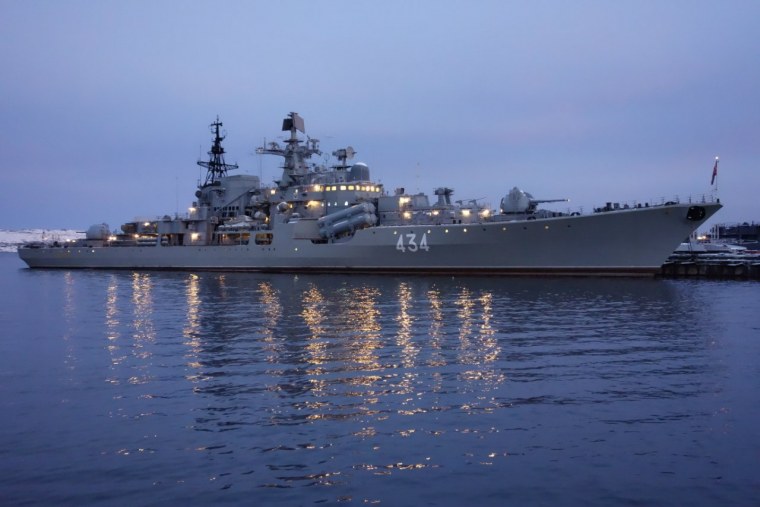 Эскадренный миноносец Адмирал Ушаков