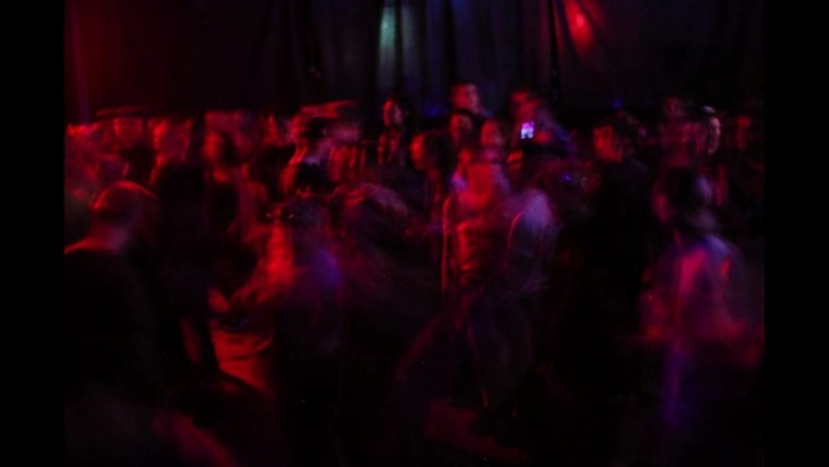 Барная стойка на дискотеке