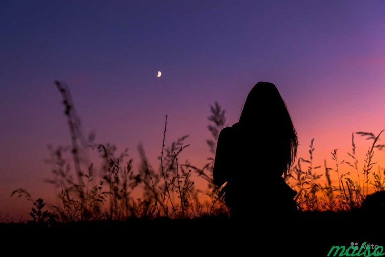 Девушка на рассвете