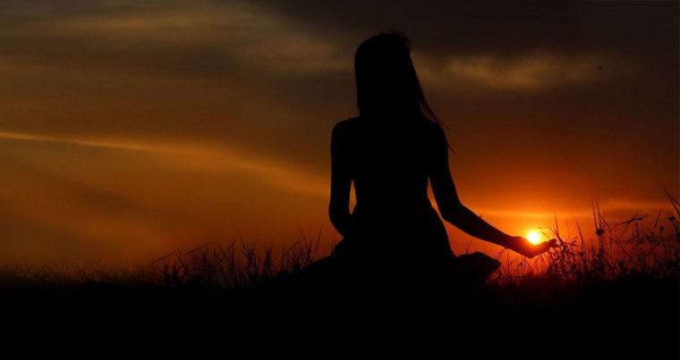 Девушка на закате