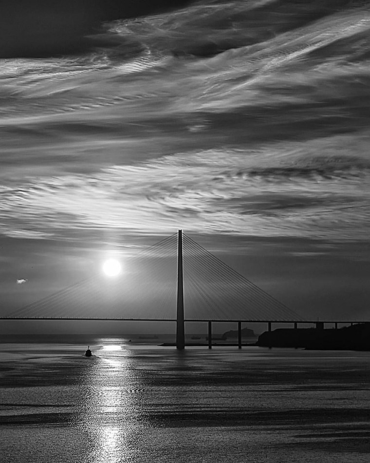 Закат черно белый