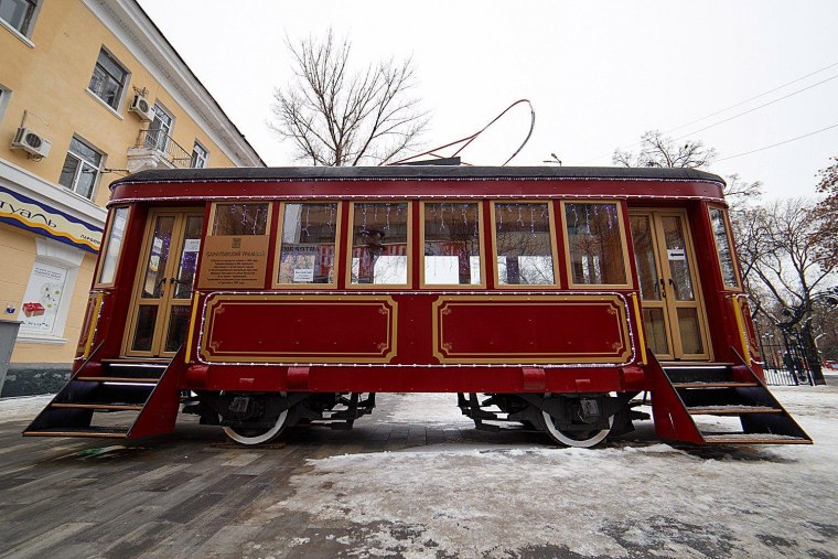 Ретро трамвай Семен Саратов