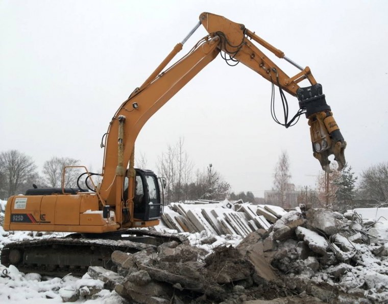 Экскаватор CLG 925d