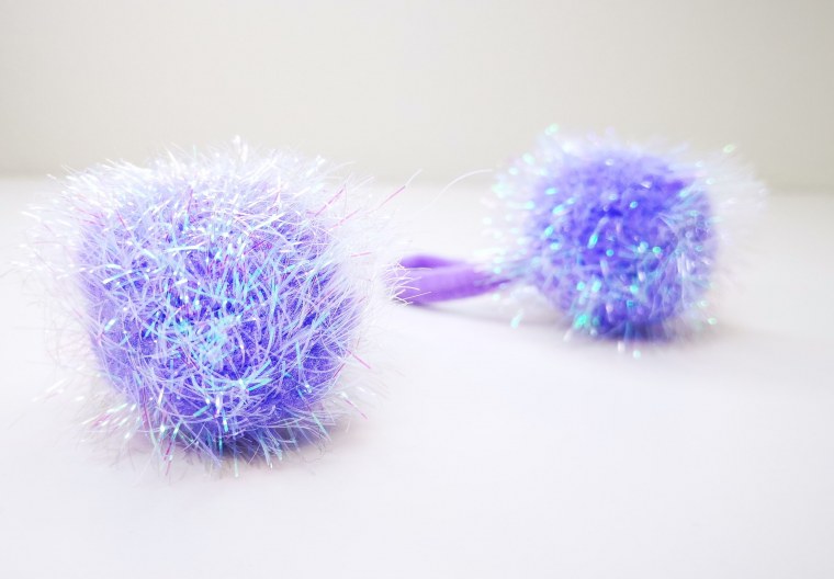 Beliy пушистый шарик