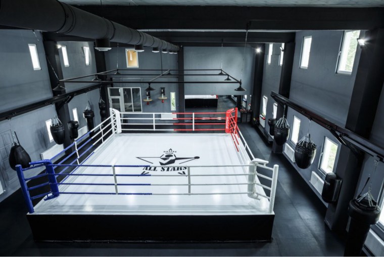Боксерский ринг MGM
