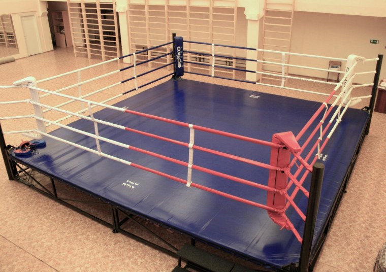 Боксерский ринг 1982