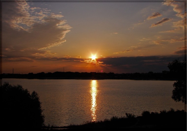 Озеро Таир закат