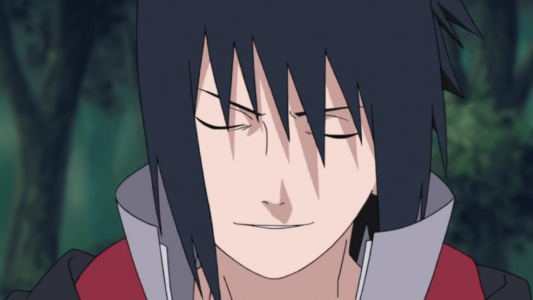 Саске Учиха улыбается