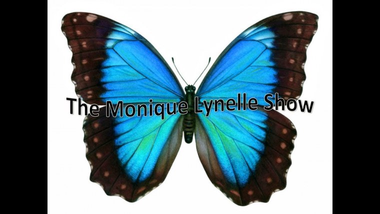 Бабочка голубая рисунок на белом фоне