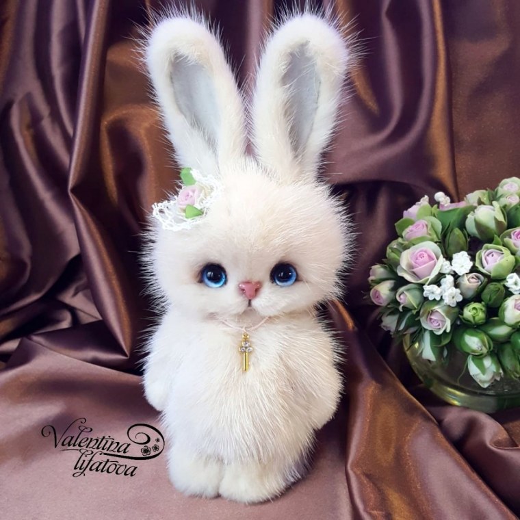 Милая пушистая Зайка