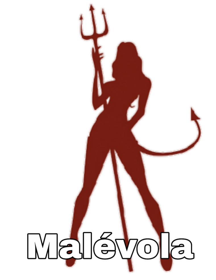 Девушка с трезубцем