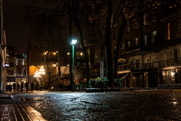 Улицы ночного города