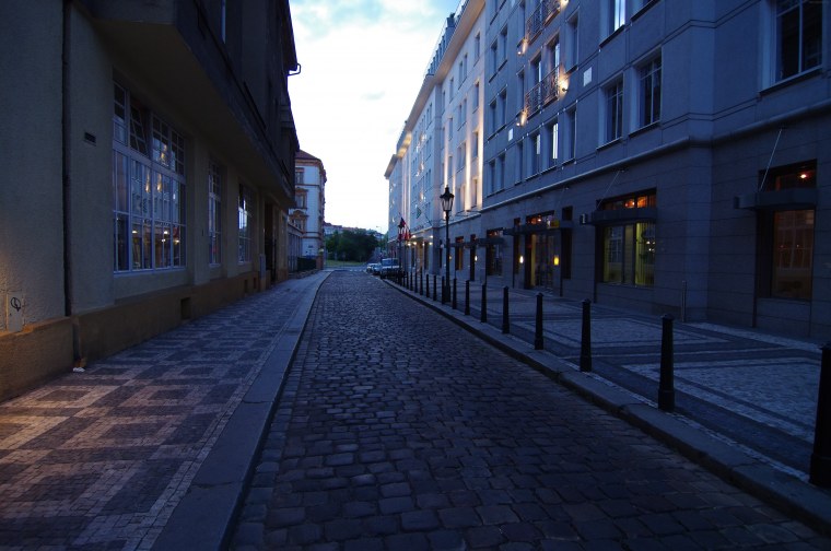 Ночной тротуар