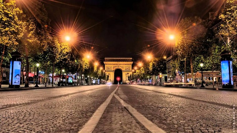 Улица ночью