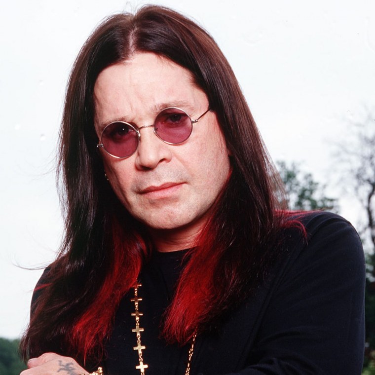 Оззи Осборн в красных очках