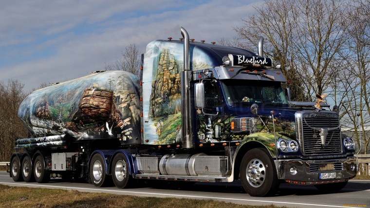 Фредлайнер Коронадо