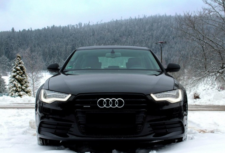 Ауди а6 черная зимой