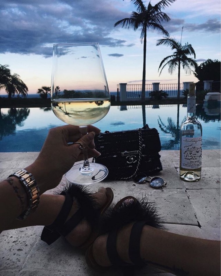 Атрибуты красивой жизни