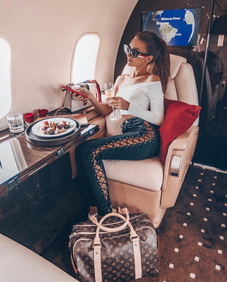 Лакшери гёрл Кристина