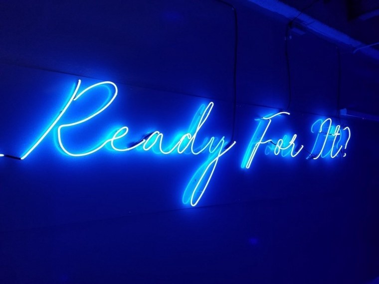 Синие Неоновые надписи