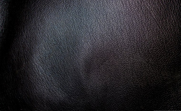 Черная кожа