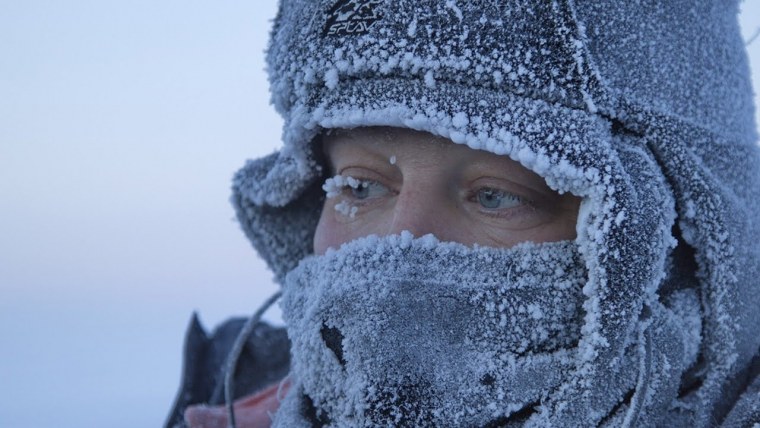 Человек мерзнет