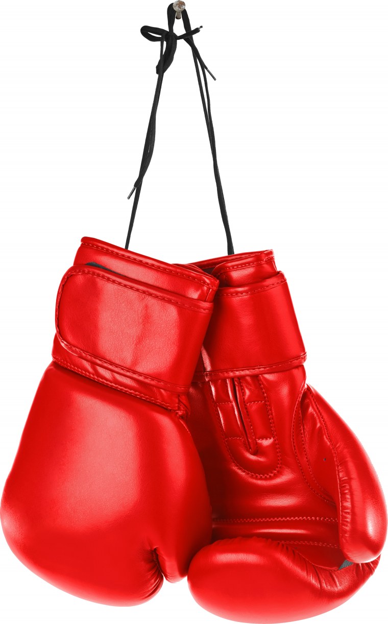 Боксерские перчатки висят на прозрачном