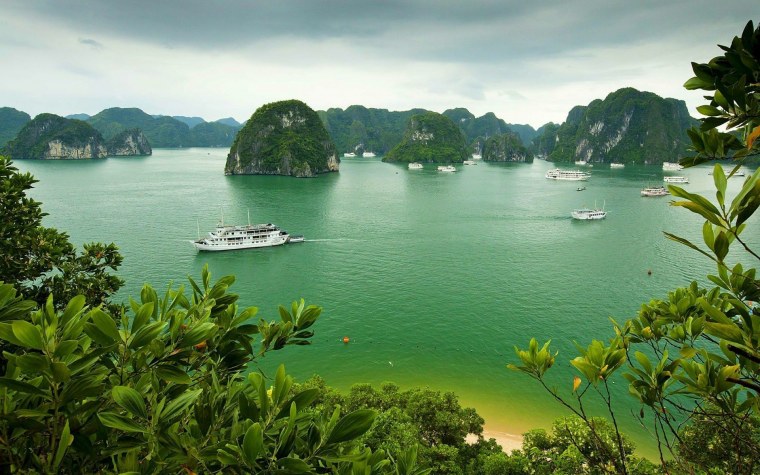 Бухта Халонг островок