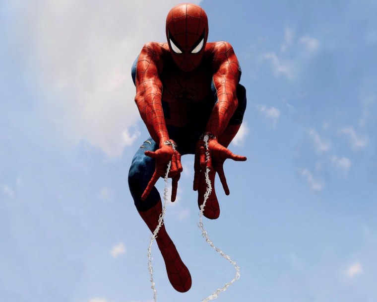 Питер Паркер и Мэри Джейн поцелуй