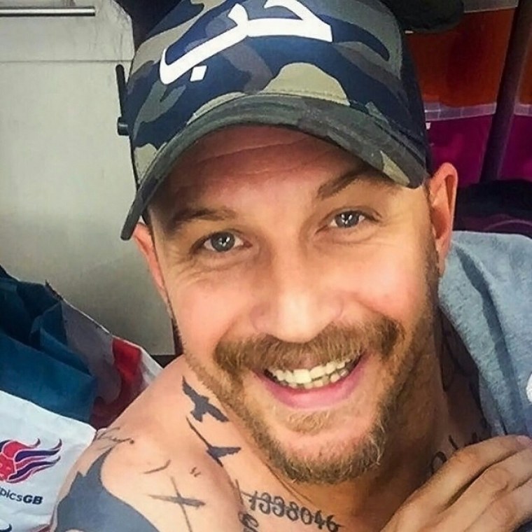 Зубы Тома Харди