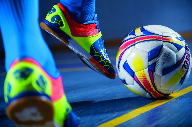 Фотбольное поле с ветрху