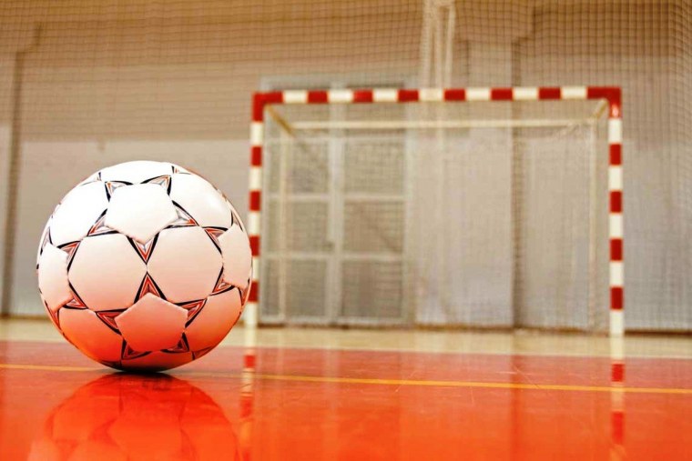 Мини футбол мяч в зале