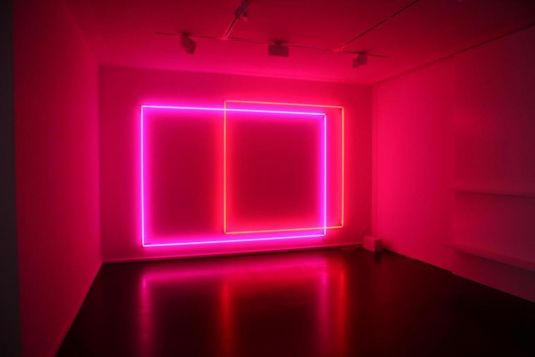 Неоновые надписи