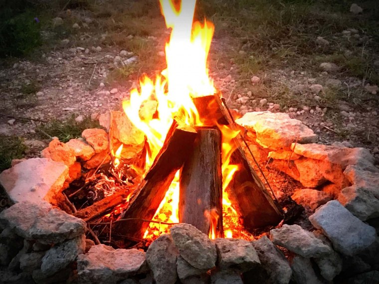 Огонь костер