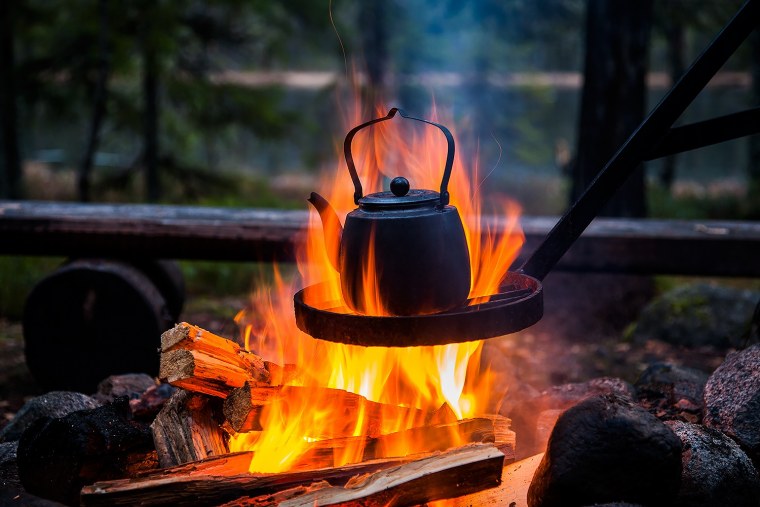 Котелок на огне