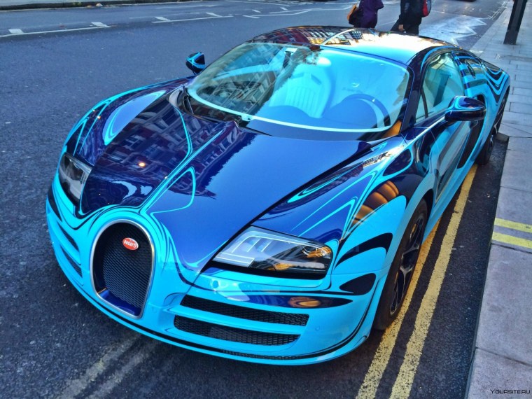 Бугатти Вейрон Золотая