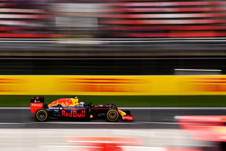 Порше 911 gt3 r Hybrid