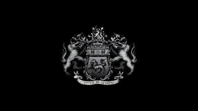 Корона на черном фоне