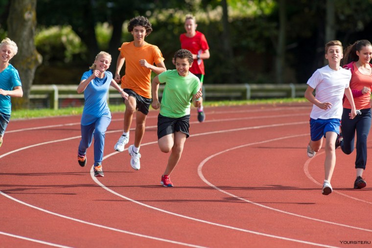 Бег на стадионе