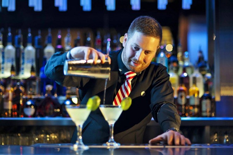 Эрик бармен