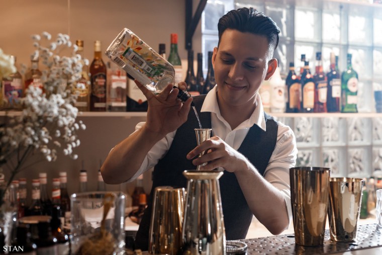 Тиг Томас бармен