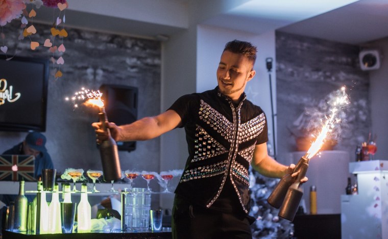 Альберт Арсланов бармен шоу