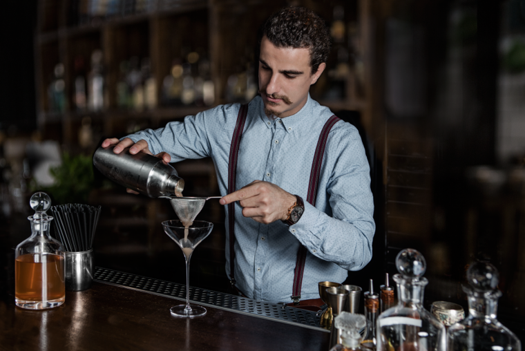 Бармен Николай сытопьяно